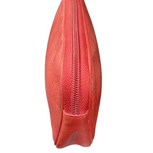 Vintage Gucci Cosmetic Bag Women’s One Size Leather Gold Tone GG Red Gorgeous! - Picture 4 of 9